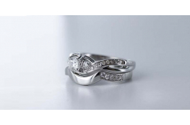 Should I Choose A Full Eternity Or A Half Eternity Diamond Ring? 