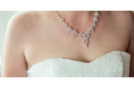 The Difference Between Diamond Necklaces and Pendants